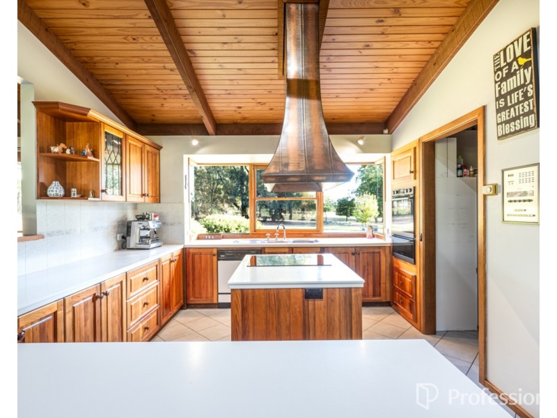 83 Huon Kiewa Road, Tangambalanga VIC 3691