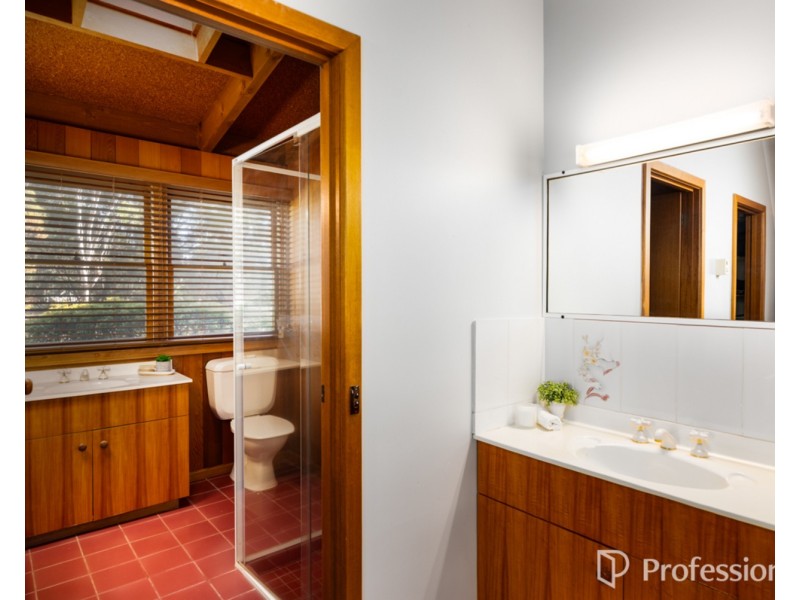 83 Huon Kiewa Road, Tangambalanga VIC 3691