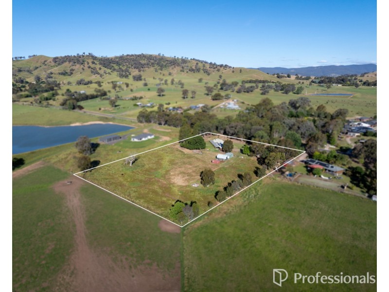 83 Huon Kiewa Road, Tangambalanga VIC 3691