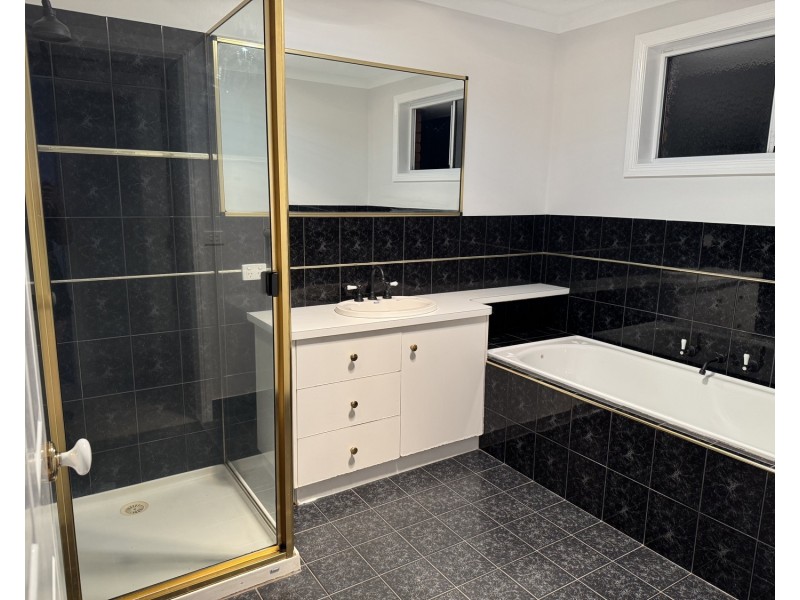 23 Mashie Way, West Wodonga VIC 3690