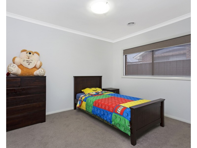 33 Silky Oak Avenue, Wodonga VIC 3690