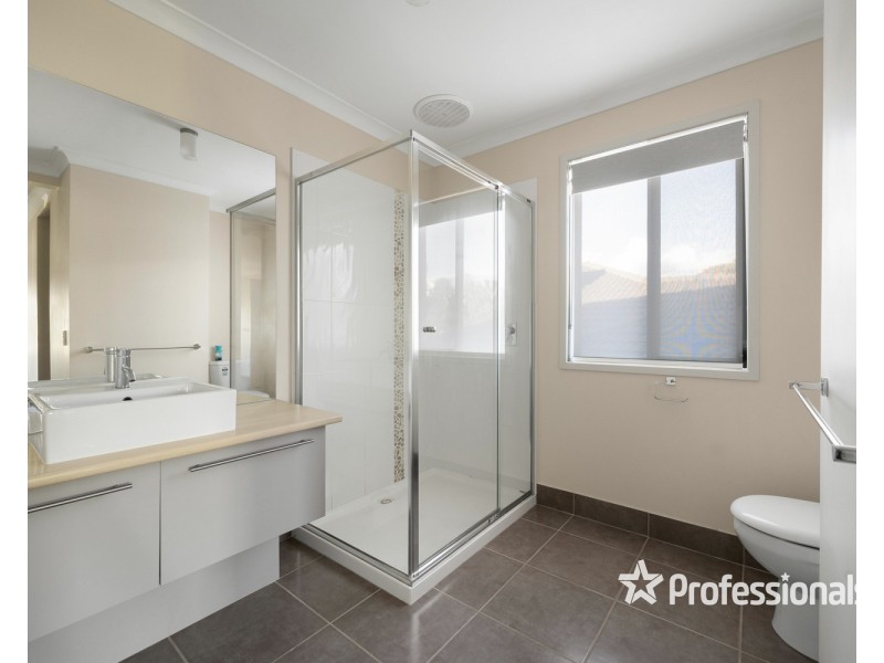 21 Craig Circuit, Leneva VIC 3691