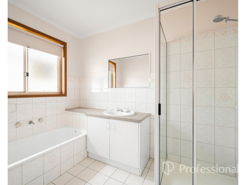 2/12 Raven Court, Wodonga VIC 3690