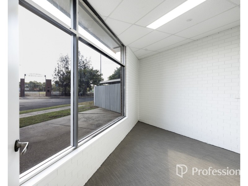 1 Alemein Court, North Albury NSW 2640