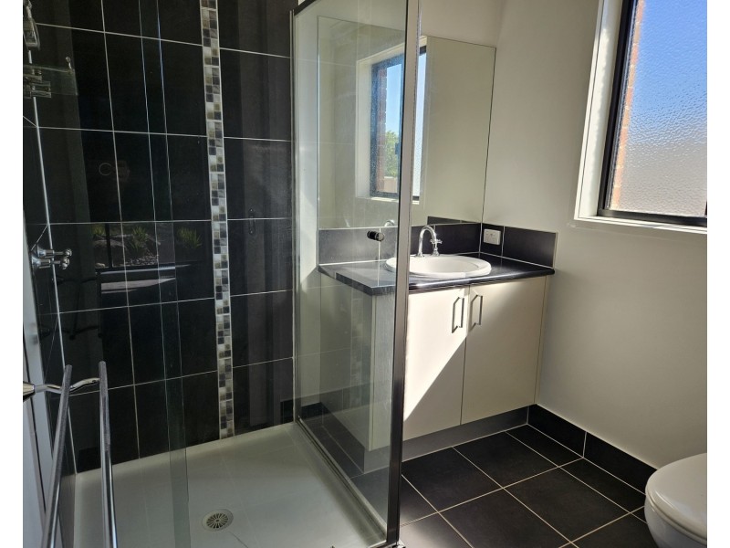 16 Ballara Drive, Wodonga VIC 3690