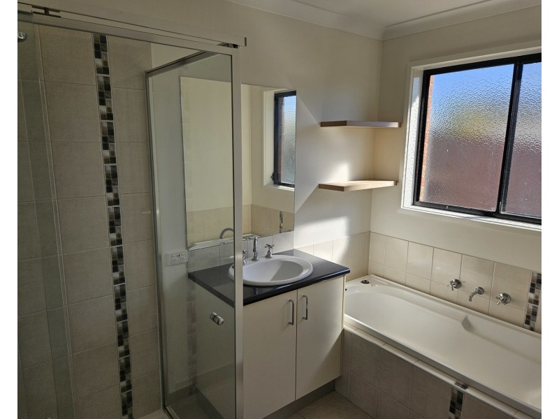 16 Ballara Drive, Wodonga VIC 3690