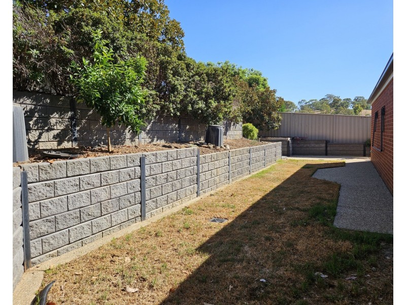 16 Ballara Drive, Wodonga VIC 3690