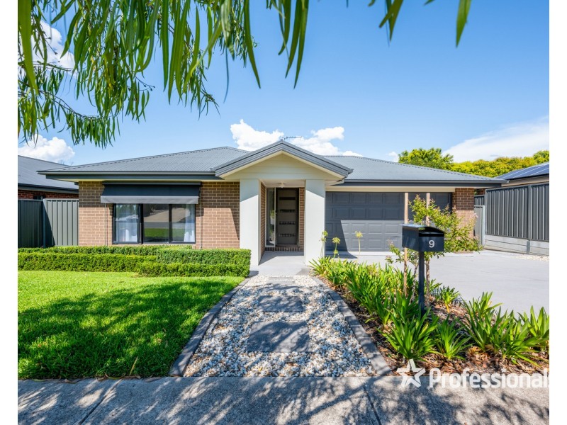 9 Loch Court, Thurgoona NSW 2640