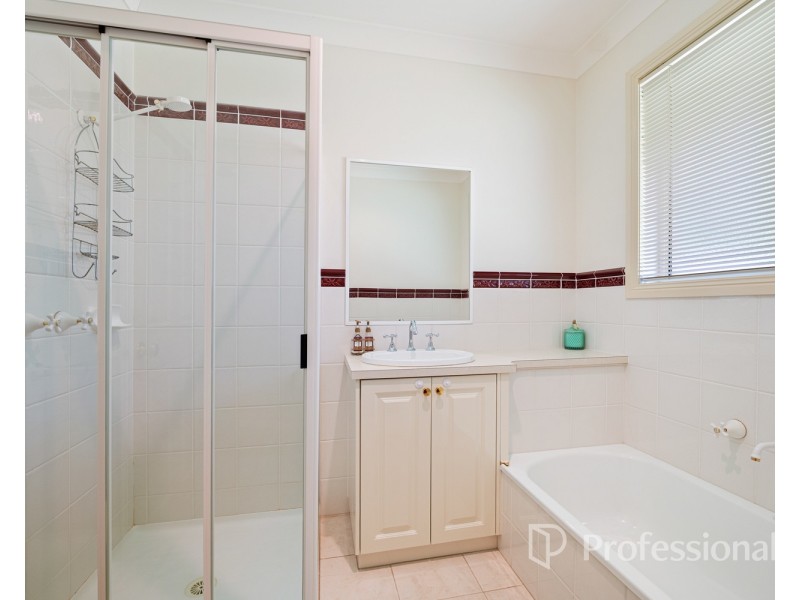 16 Glen Avon Terrace, Wodonga VIC 3690