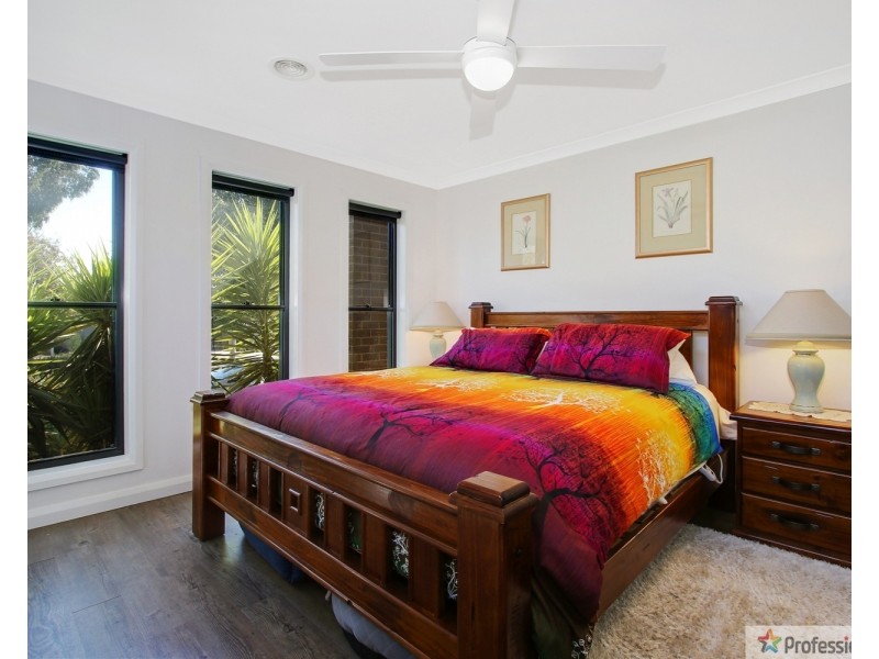 33 Victoria Cross Parade, Wodonga VIC 3690