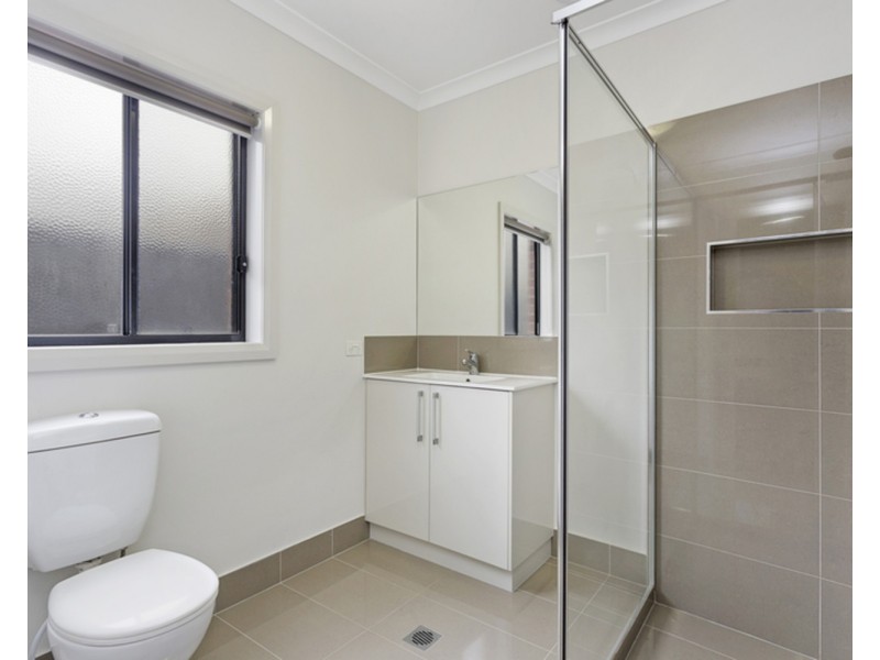 33 Silky Oak Avenue, Wodonga VIC 3690