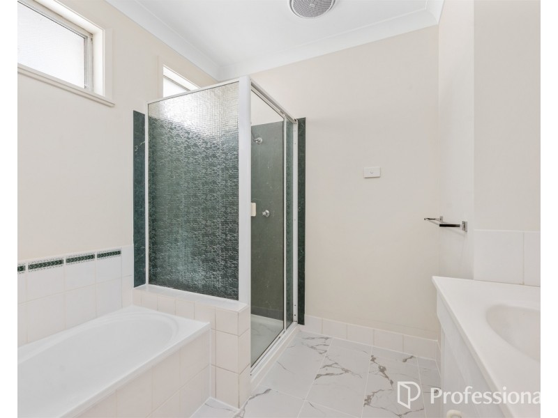 8 Melrose Drive, Wodonga VIC 3690