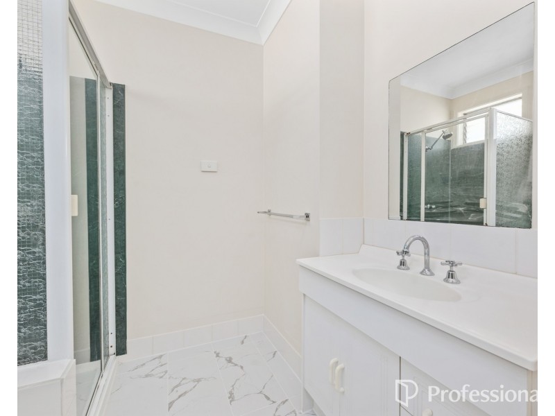 8 Melrose Drive, Wodonga VIC 3690