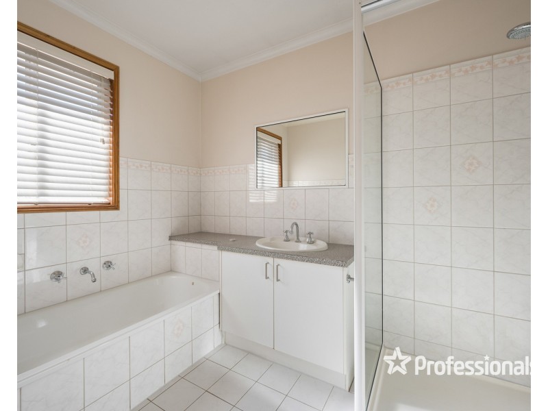 1/12 Raven Court, Wodonga VIC 3690