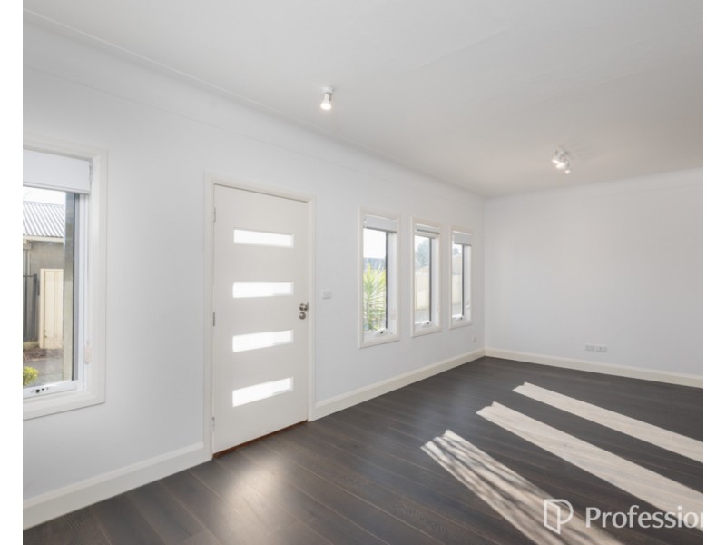 2/76 Charles Street, Wodonga VIC 3690