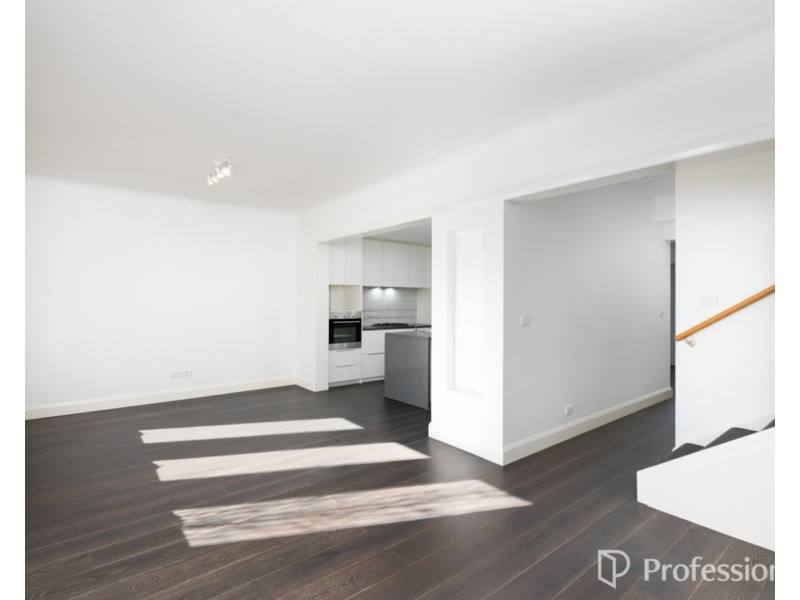 2/76 Charles Street, Wodonga VIC 3690