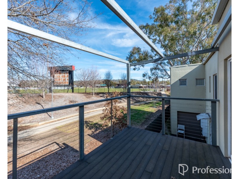 2/76 Charles Street, Wodonga VIC 3690
