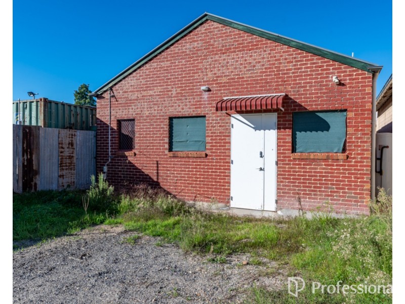 11 Conness Street, Chiltern VIC 3683