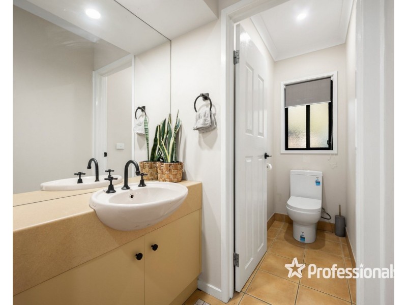 2  Madden Place, West Wodonga VIC 3690