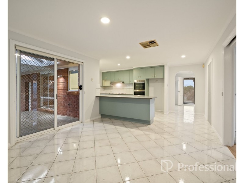 11 Kingfisher Drive, West Wodonga VIC 3690