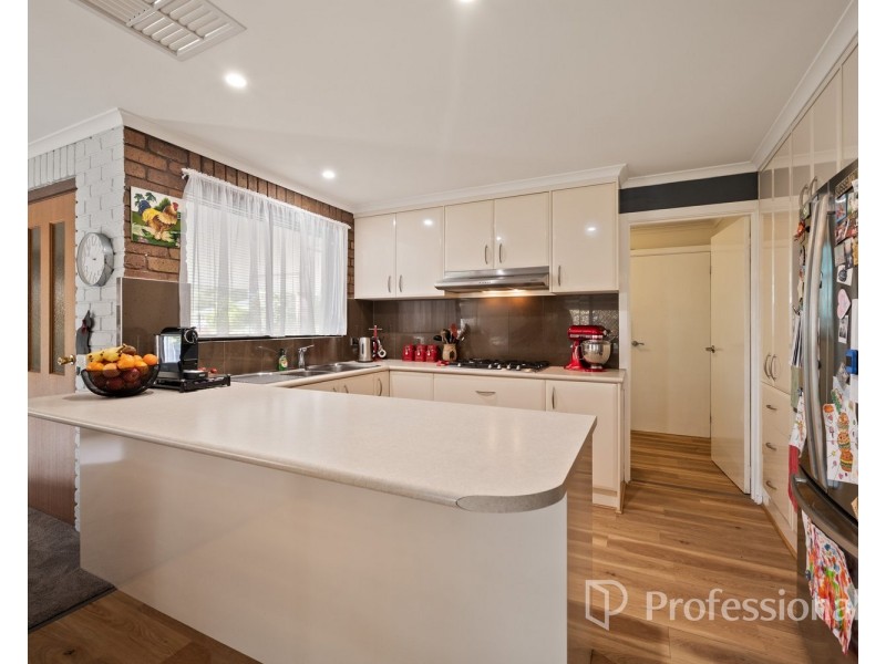 18 Cook Place, West Wodonga VIC 3690