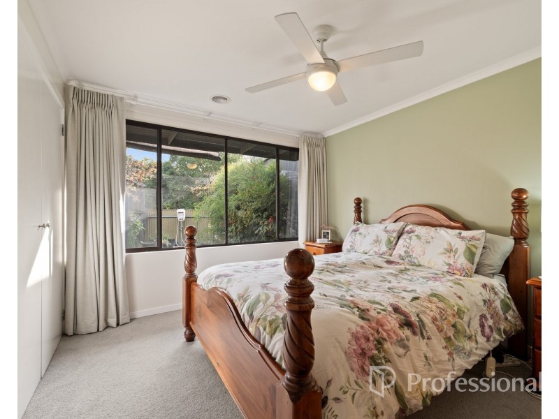 18 Cook Place, West Wodonga VIC 3690