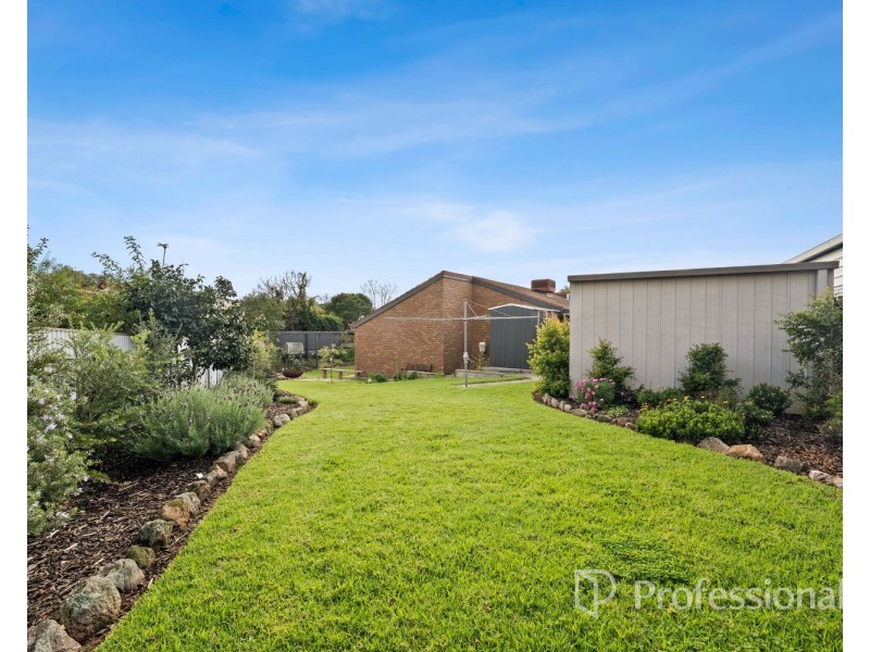 18 Cook Place, West Wodonga VIC 3690
