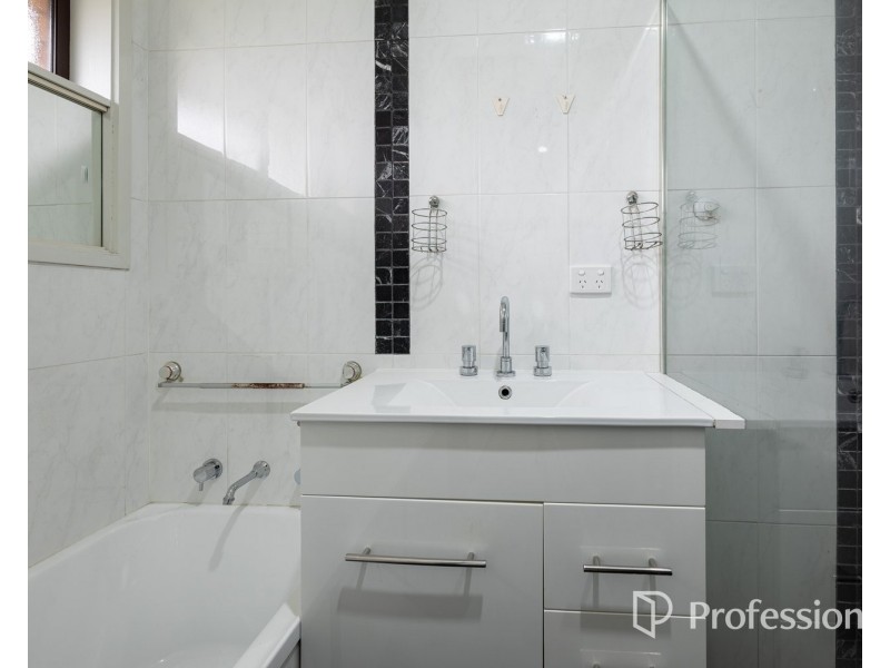 21 Pitmedden Drive, West Wodonga VIC 3690