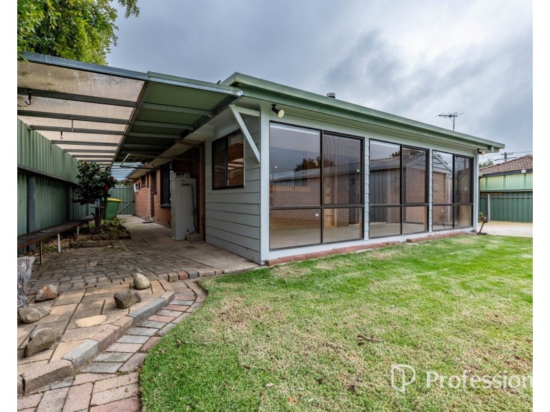 21 Pitmedden Drive, West Wodonga VIC 3690