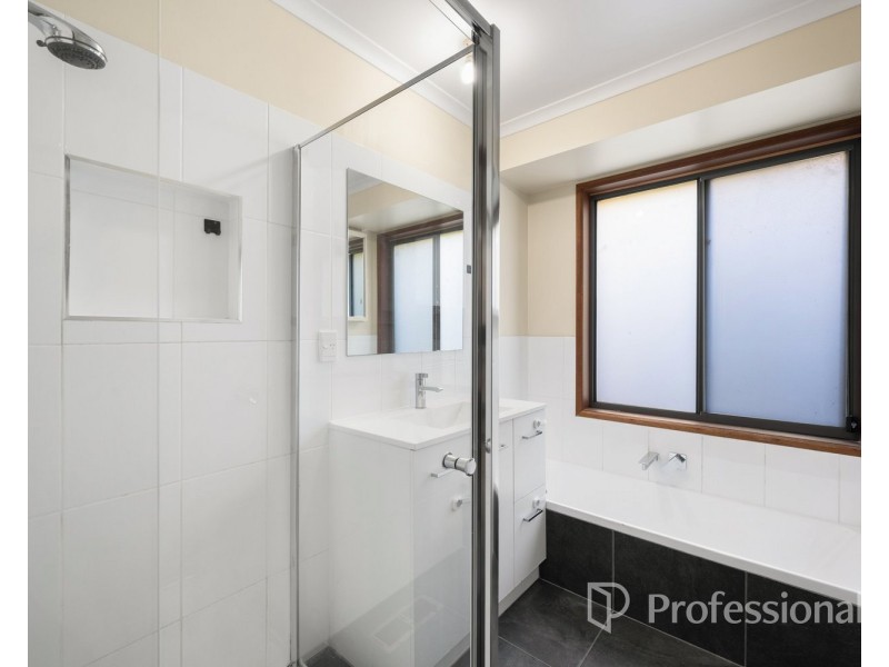 11 Sinnett Court, West Wodonga VIC 3690