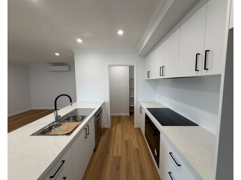 76 Glenwood Boulevard, Baranduda VIC 3691