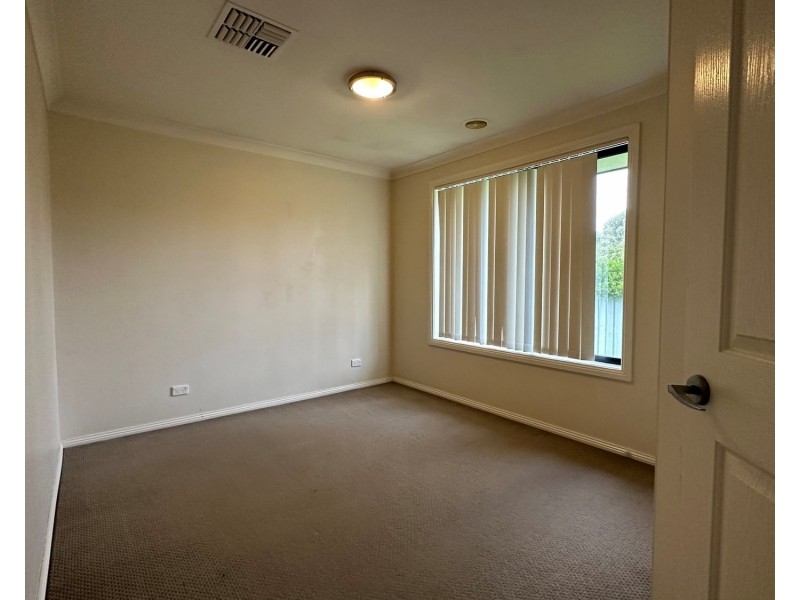 57 Whitebox Circuit, Thurgoona NSW 2640