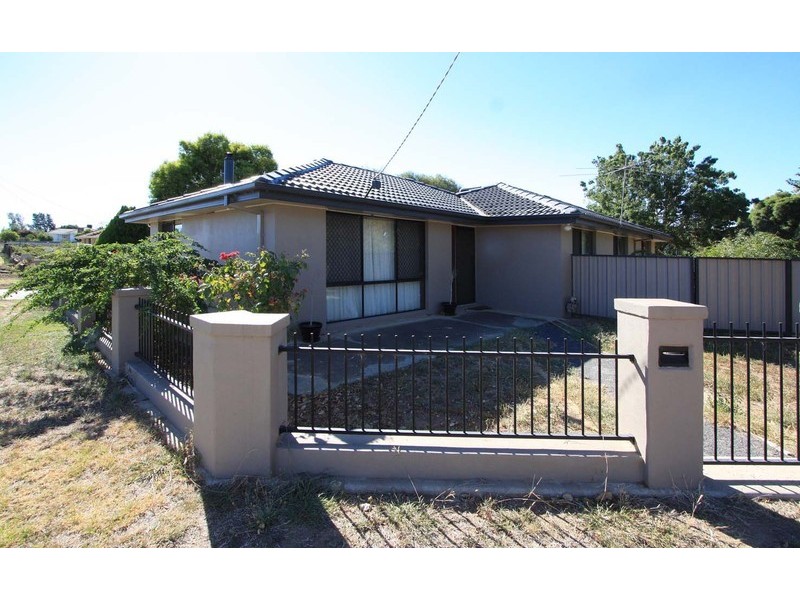 39 High Street, Chiltern VIC 3683