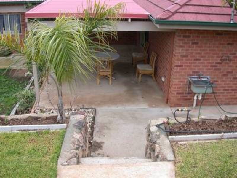 17 Craig Drive, Bellbridge VIC 3691