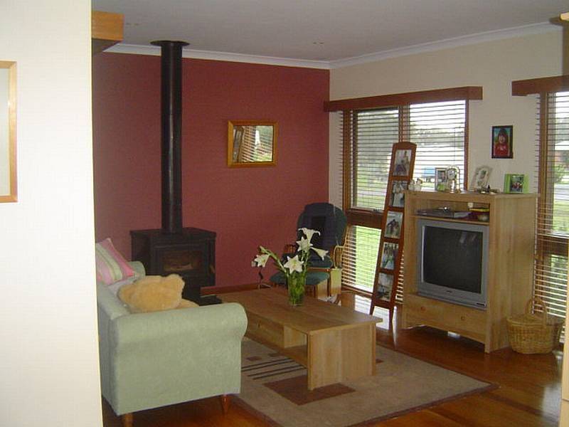 4 Michelle Drive, Kiewa VIC 3691