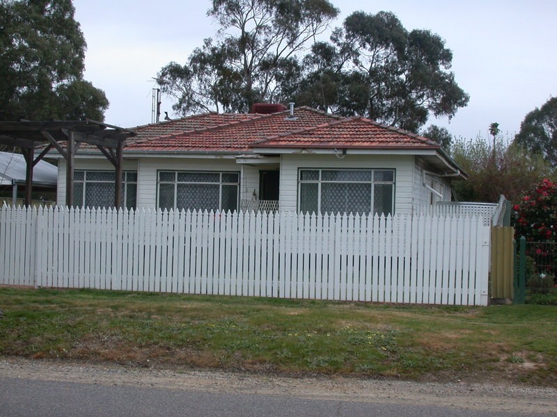 5 Park  Street, Chiltern VIC 3683