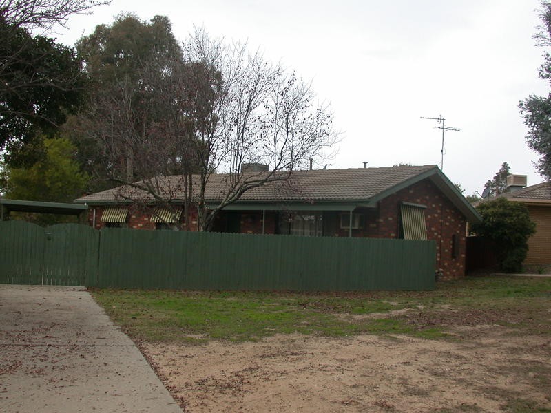 15 Wiltshire Crescent, Wodonga VIC 3690