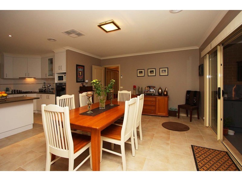 Table Top NSW 2640