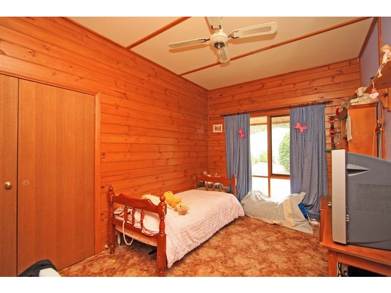 Dederang VIC 3691