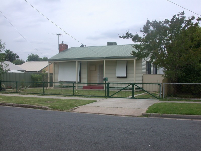 8 Snowdon Street, Wodonga VIC 3690