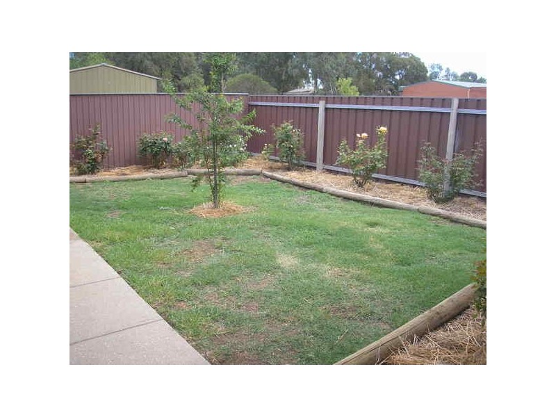 2 Clyde Court, Wodonga VIC 3690