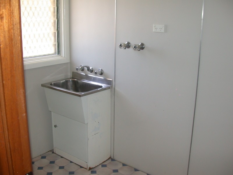 324 Sutherland Street, Lavington NSW 2641