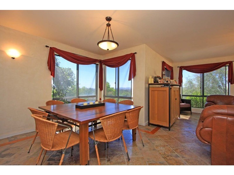 1 Caernarvon Court, Wodonga VIC 3690