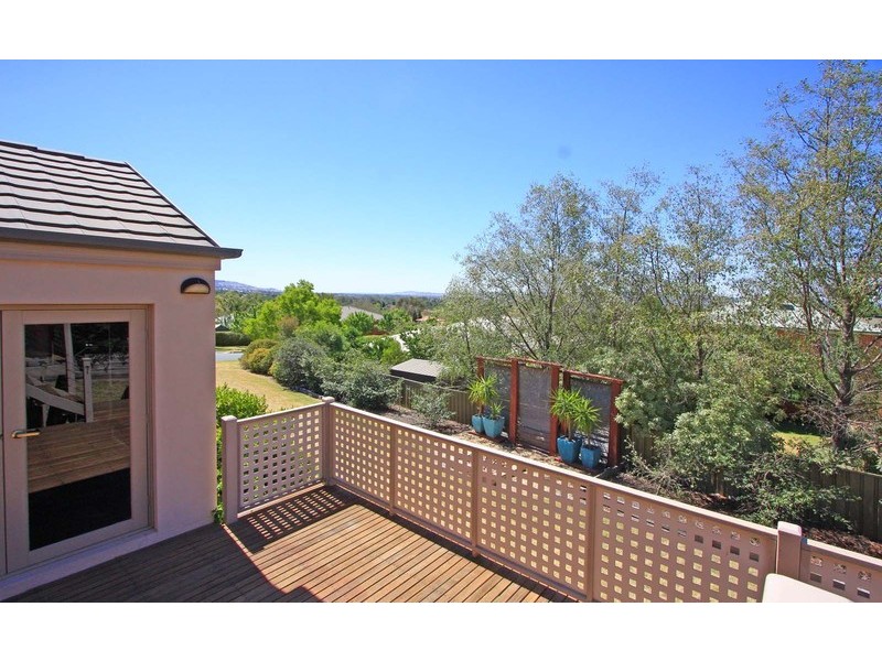 1 Caernarvon Court, Wodonga VIC 3690