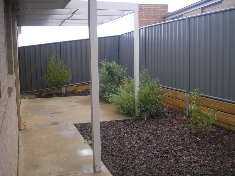 2/19 Thorneycroft Avenue, Wodonga VIC 3690