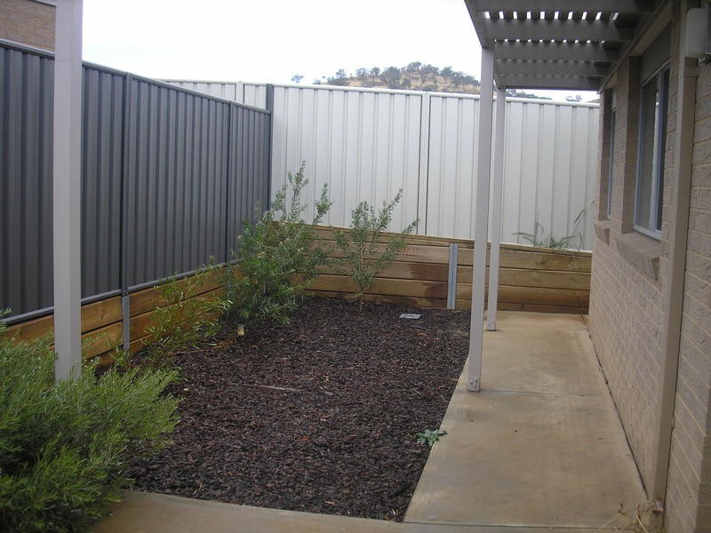 2/19 Thorneycroft Avenue, Wodonga VIC 3690