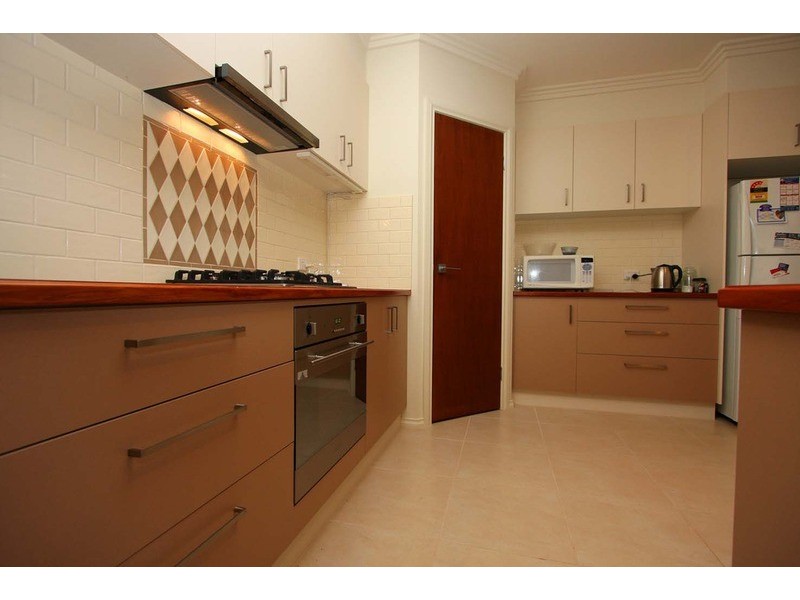 100 Yarralumla Drive, Wodonga VIC 3690