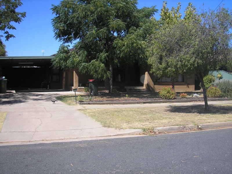 13 Magnolia Crescent, Wodonga VIC 3690