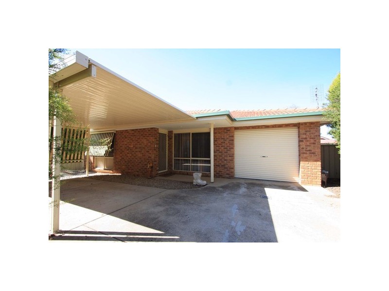 2/44 Kingfisher Drive, Wodonga VIC 3690