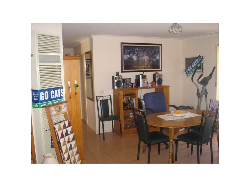 2/44 Kingfisher Drive, Wodonga VIC 3690